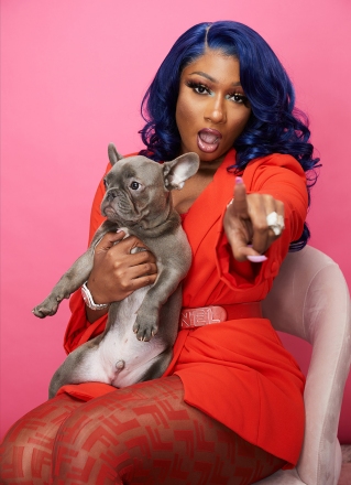 Megan Thee Stallion and her dog Four Beautycon Festival, Portrait Studio, День 2, Лос-Анджелес, США - 11 августа 2019 г.