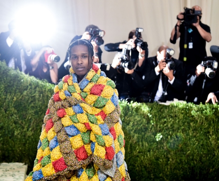 Преимущество ASAP Rocky Costume Institute в честь открытия выставки In America: A Lexicon of Fashion, Arrivals, The Metropolitan Museum of Art, Нью-Йорк, США, 13 сентября 2021 г.